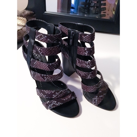 Circus Strappy Heels - Picture 2 of 7